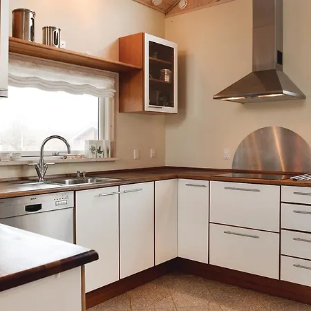 Casa vacanze Three-bedroom Holiday In Juelsminde *